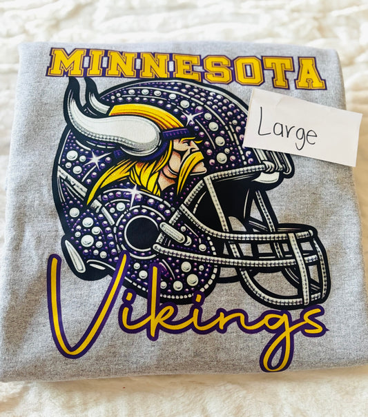 (GILDAN/JERZEES) SWEATSHIRT - LARGE - DESTASH
