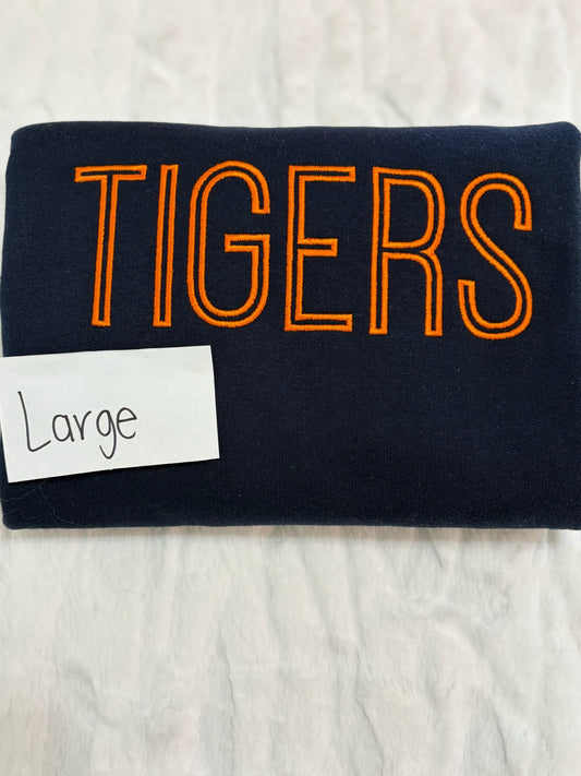 (GILDAN/JERZEES) EMBROIDERED SWEATSHIRT - LARGE - DESTASH