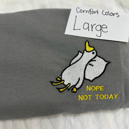 COMFORT COLORS EMBROIDERED - LARGE - DESTASH