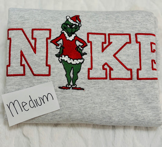 (GILDAN/JERZEES) EMBROIDERED SWEATSHIRT - MEDIUM - DESTASH