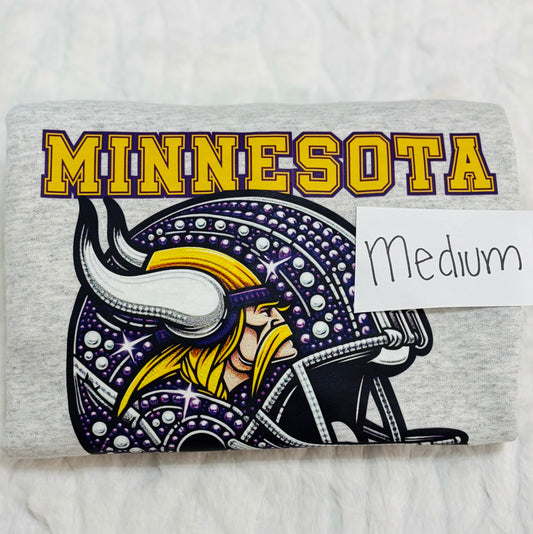 (GILDAN/JERZEES) SWEATSHIRT - MEDIUM - DESTASH